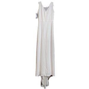 NWT Vera Wang Cream White Mesh Sleeveless Gown with Train Size 6
